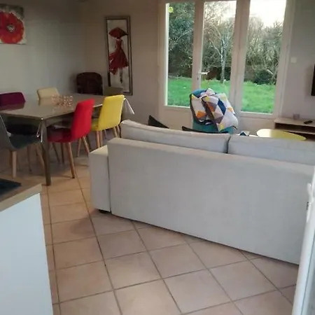Papillon, 7 La Vionniere Appartement Montsurvent